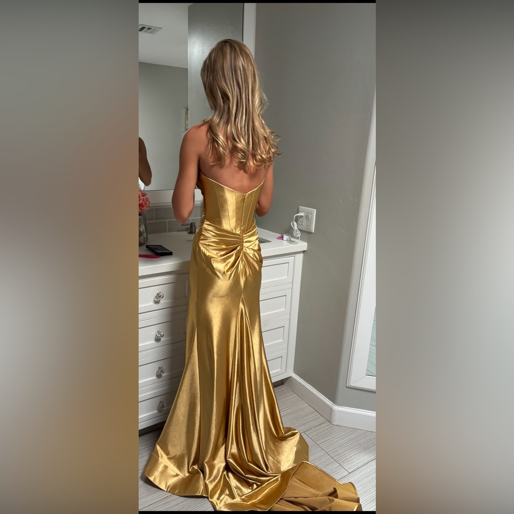 Gold Sherri Hill Size 0 prom, homecoming, formal, wedding style 55927